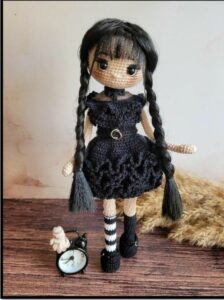 amigurumi wandinha
